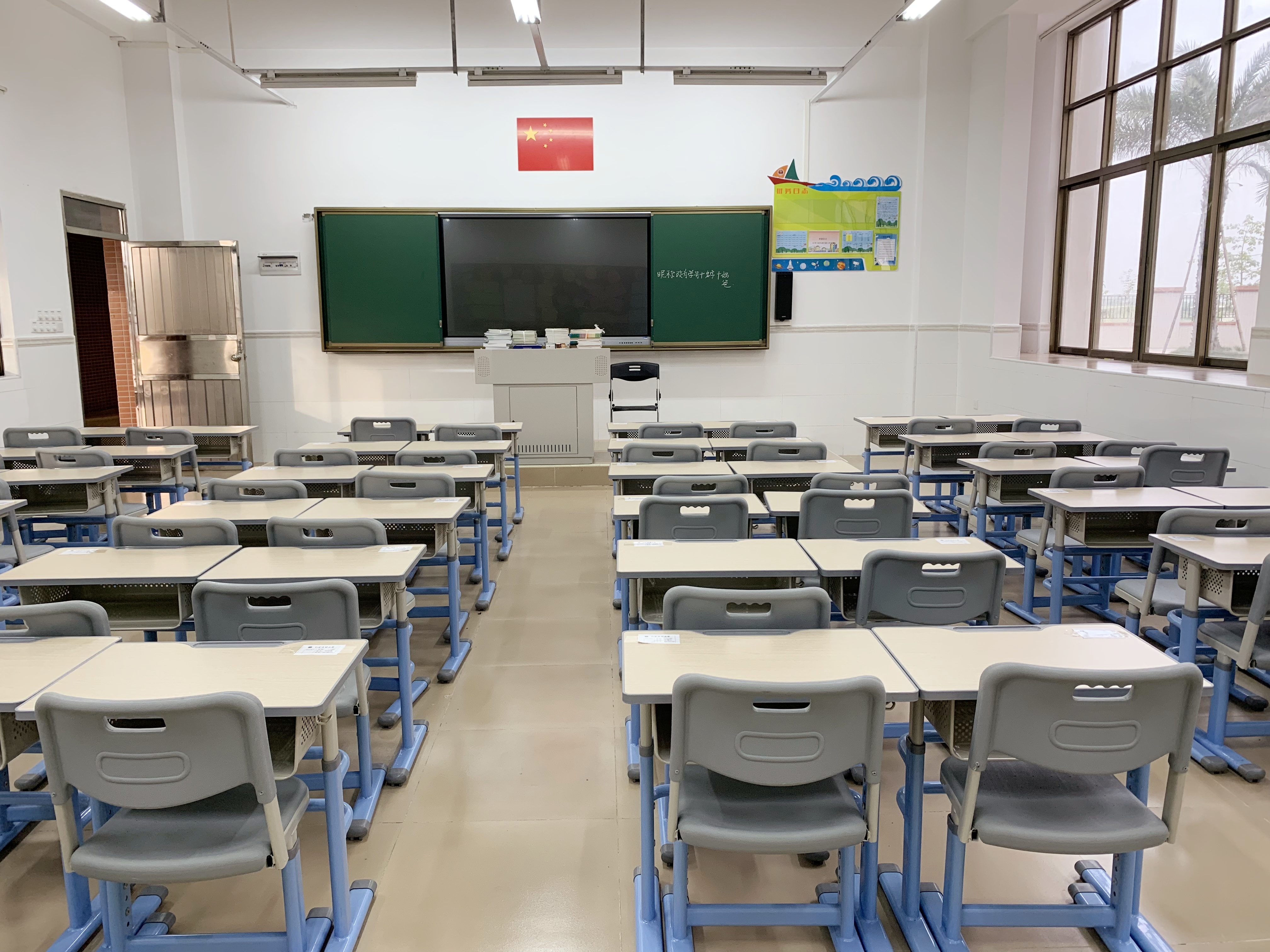 Escritorio de aula de plástico