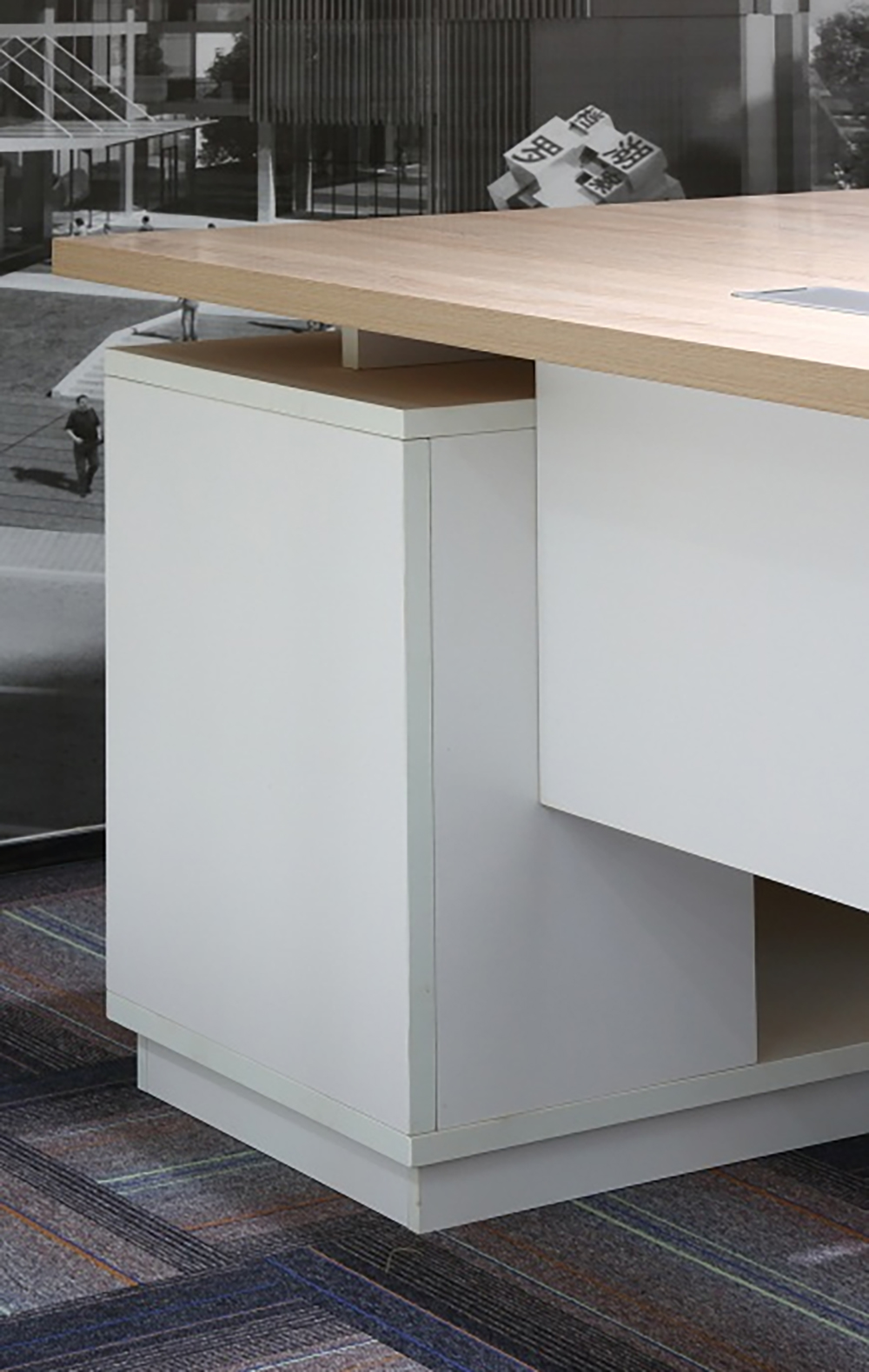 mesa de escritorio con almacenamiento