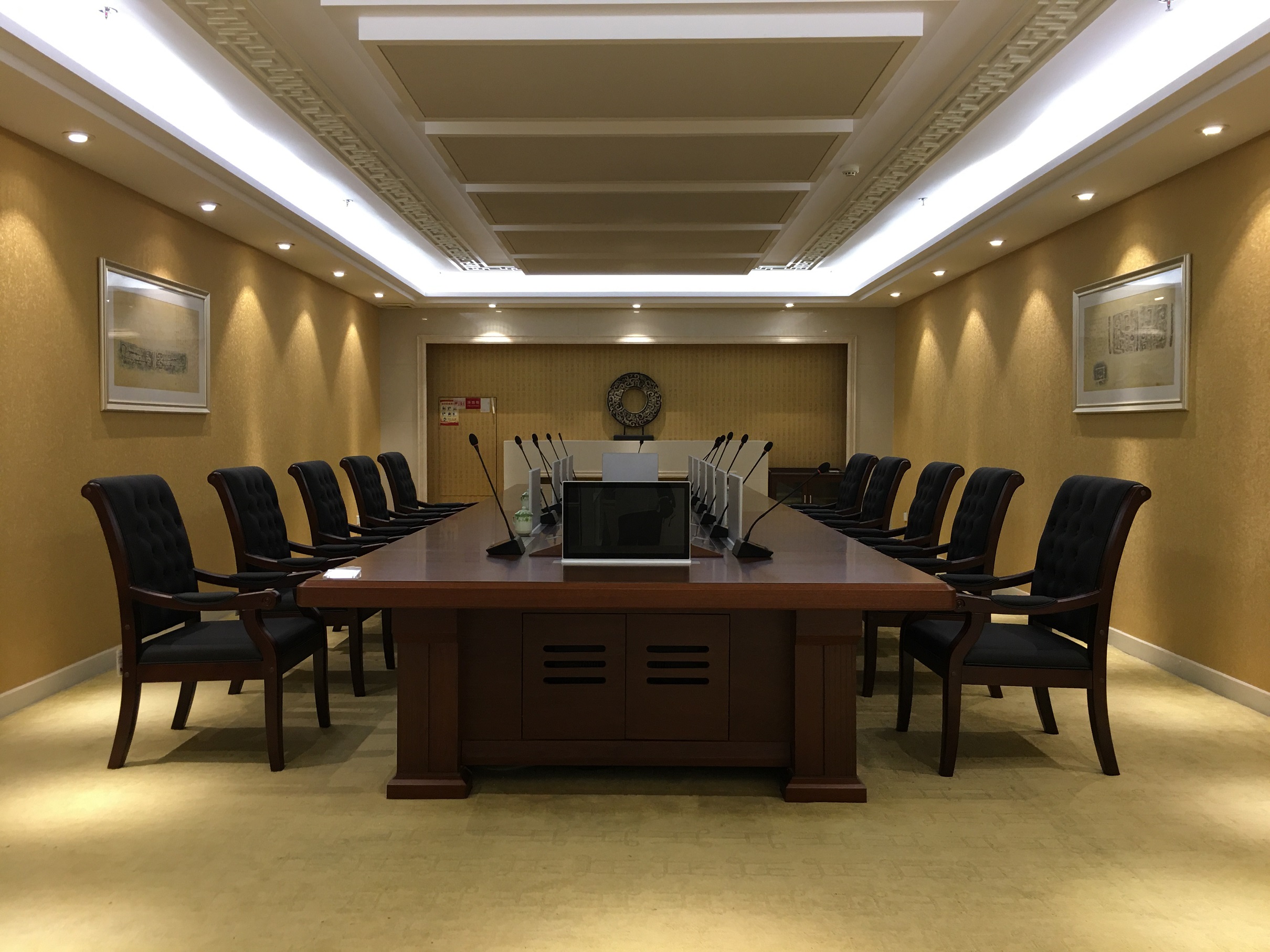 mesa de sala de conferencias