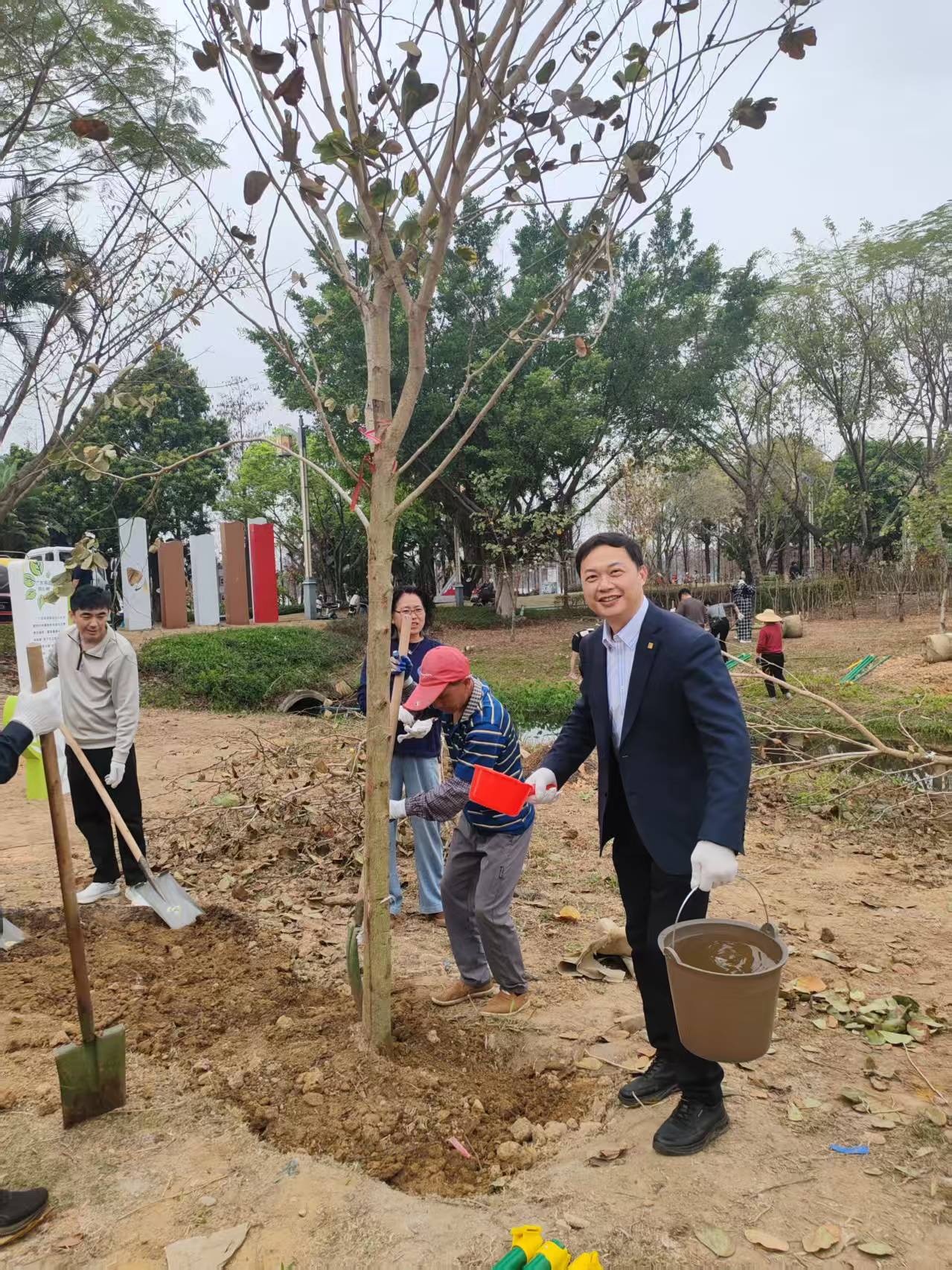 890E7D1879062DB3BD9540FA3EDFF3E